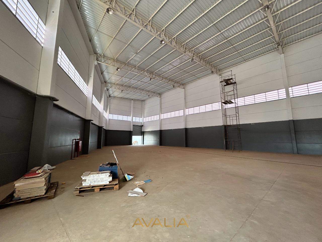 Galpão para aluguel no Europark Comercial: 