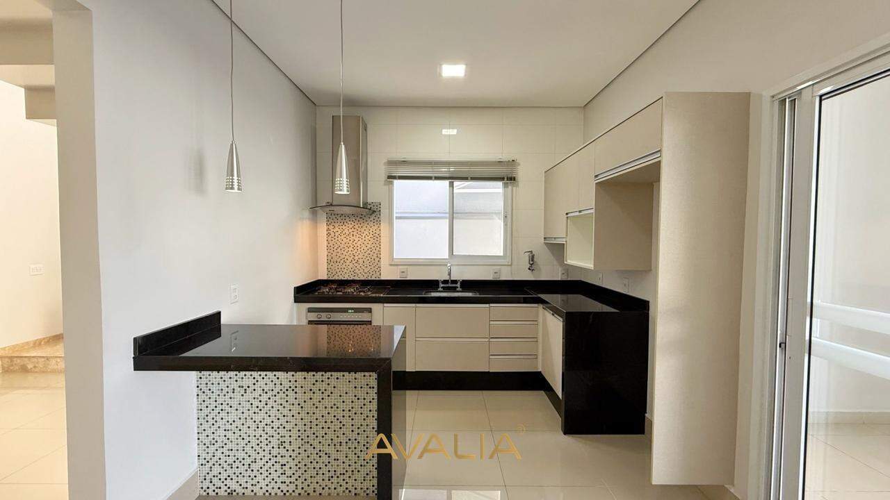Casa em condomínio à venda no Jardim Residencial Dona Lucilla: 