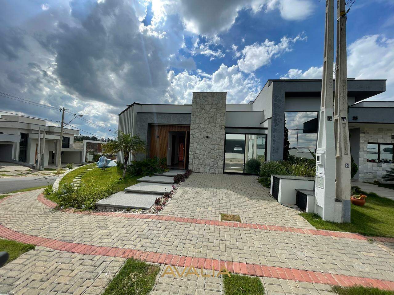 Casa em condomínio à venda no Jardim Laguna: 