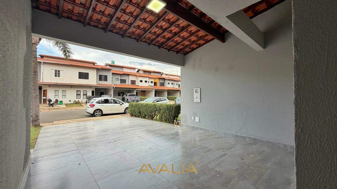 Casa em condomínio à venda no Jardim Tropical: 