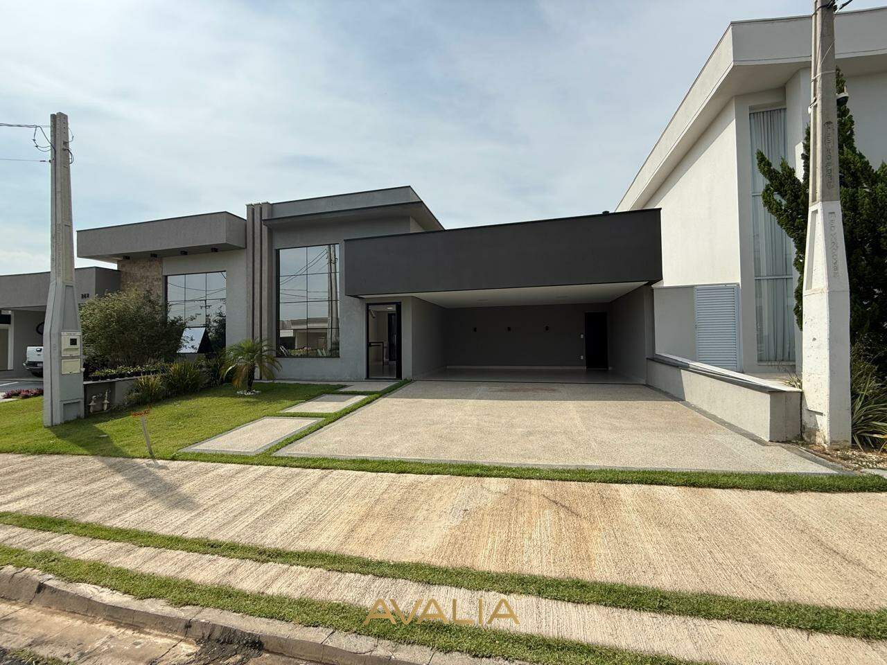 Casa em condomínio à venda no Jardins Di Roma: 