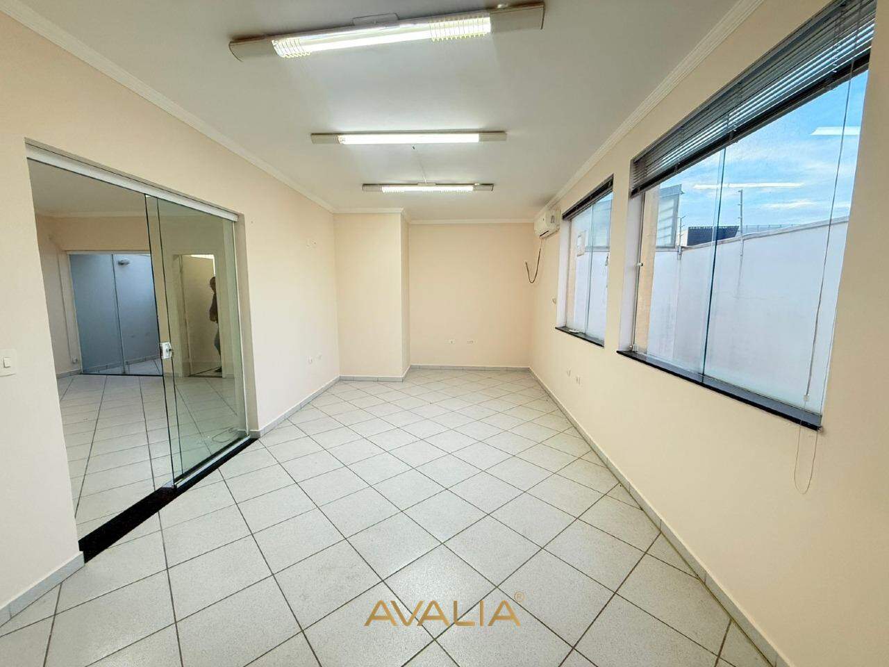 Sala Comercial para aluguel no Centro: 