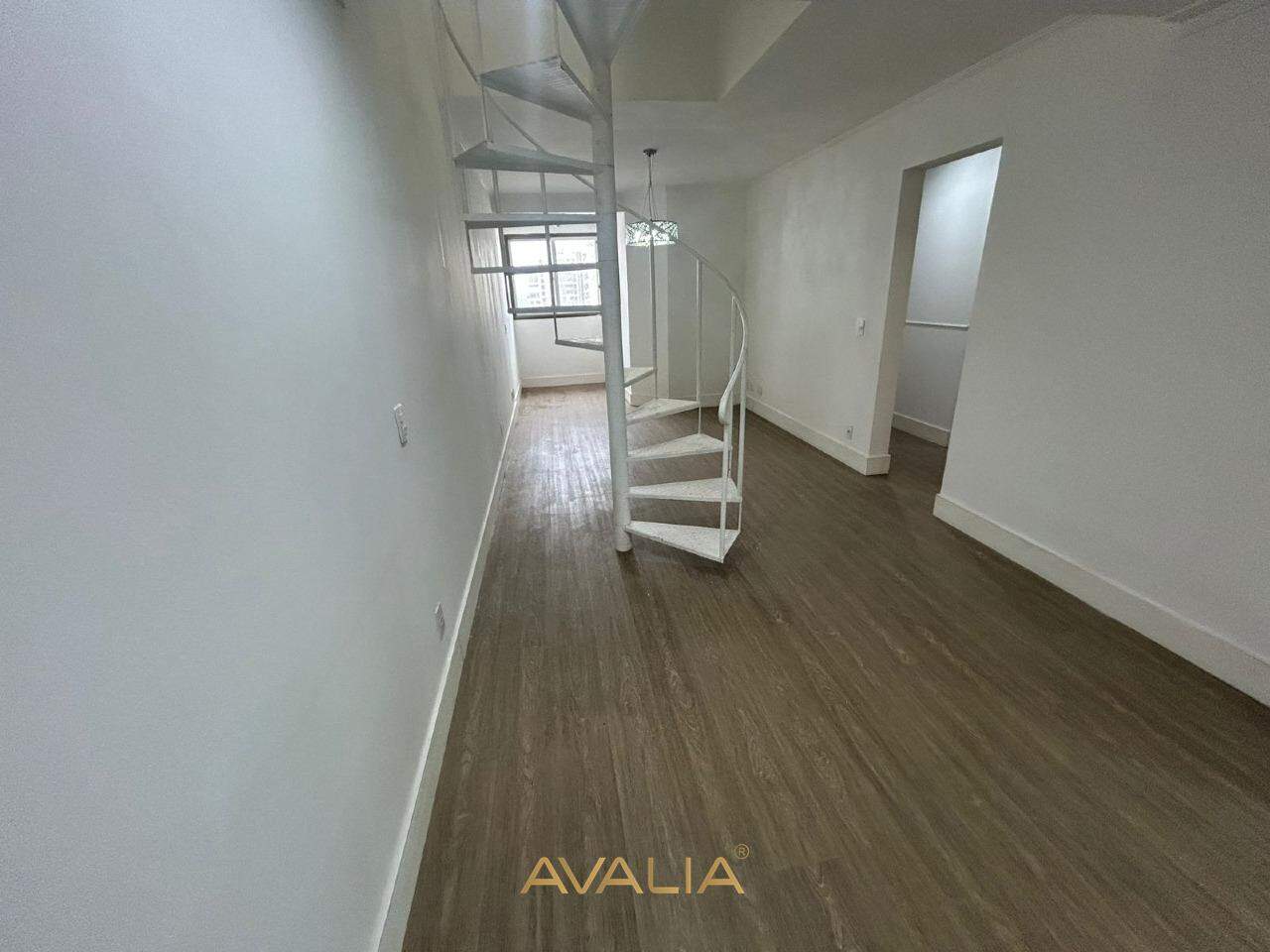 Apartamento Duplex para aluguel no Centro: 
