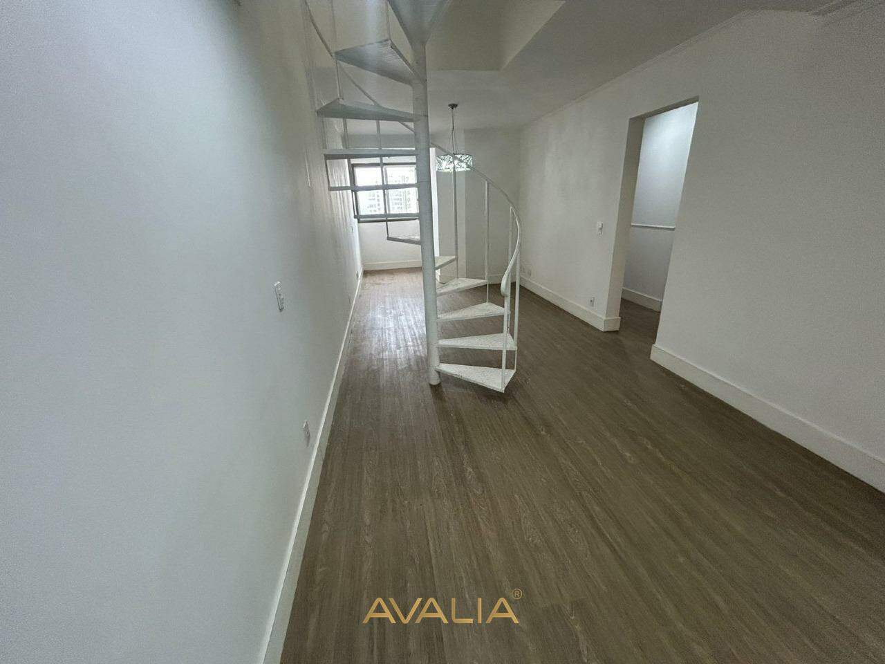 Apartamento Duplex à venda no Centro: 