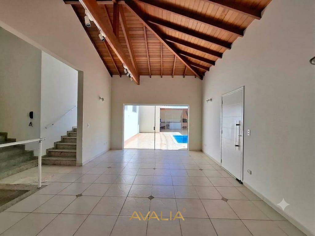 Casa em condomínio à venda no Condomínio Portal de Itaici: 