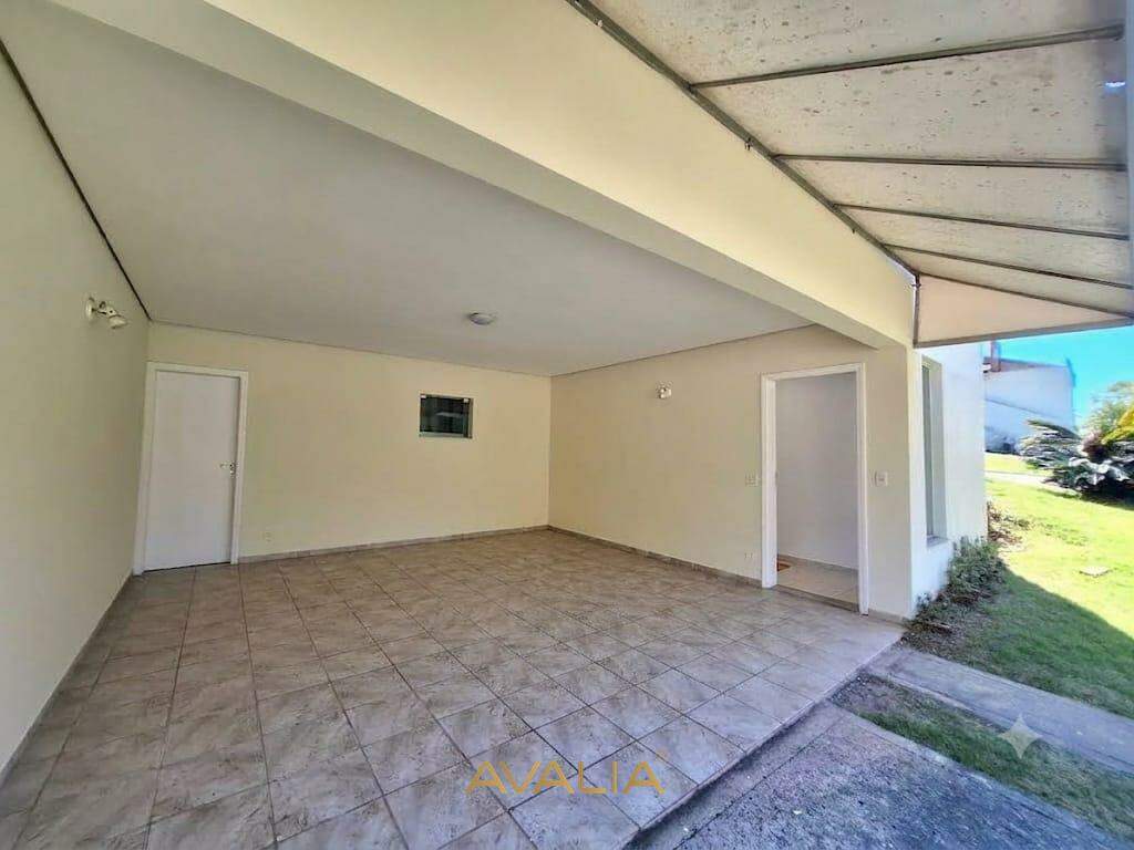 Casa em condomínio à venda no Condomínio Portal de Itaici: 
