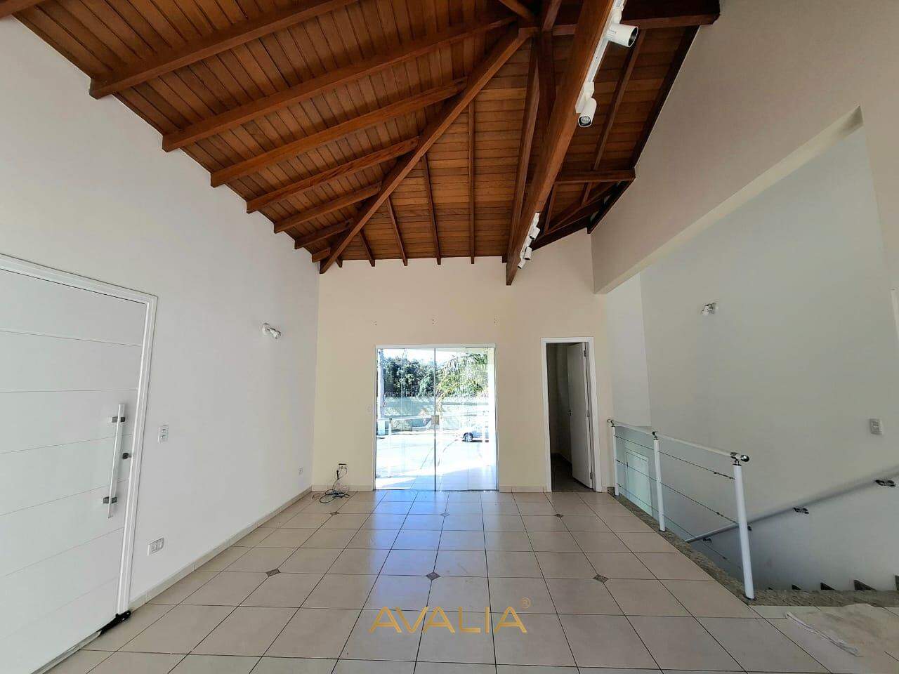 Casa em condomínio à venda no Condomínio Portal de Itaici: 