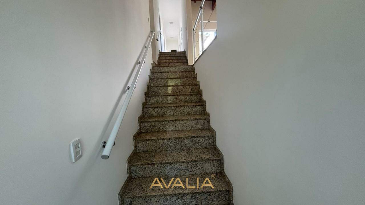 Casa em condomínio à venda no Jardim Portal de Itaici: 