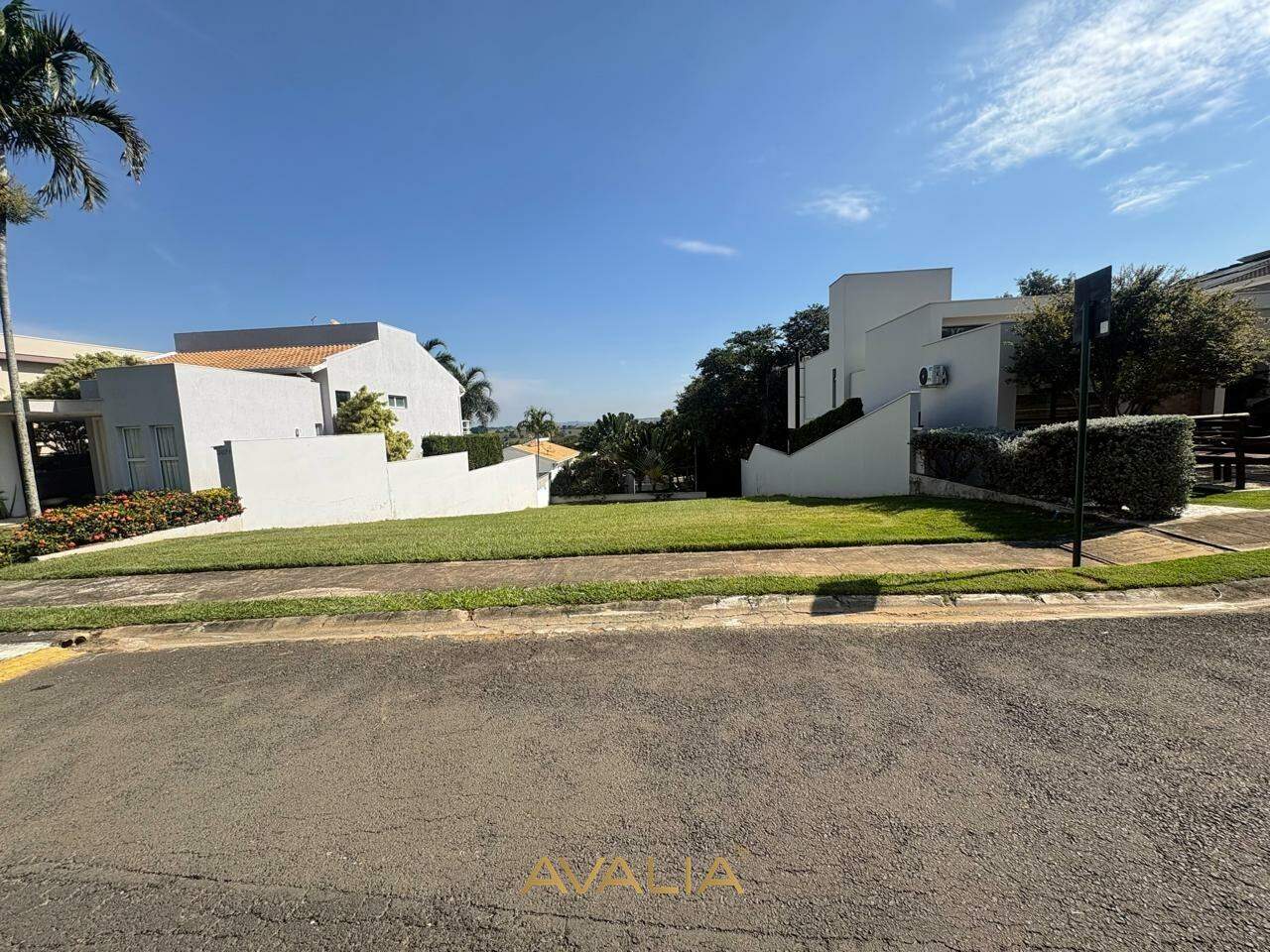 Lote em condomínio à venda no Jardim Vila Paradiso: 