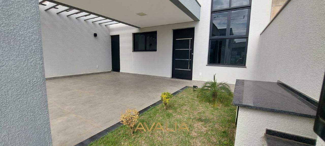 Casa em condomínio à venda no Jardins do Império: 