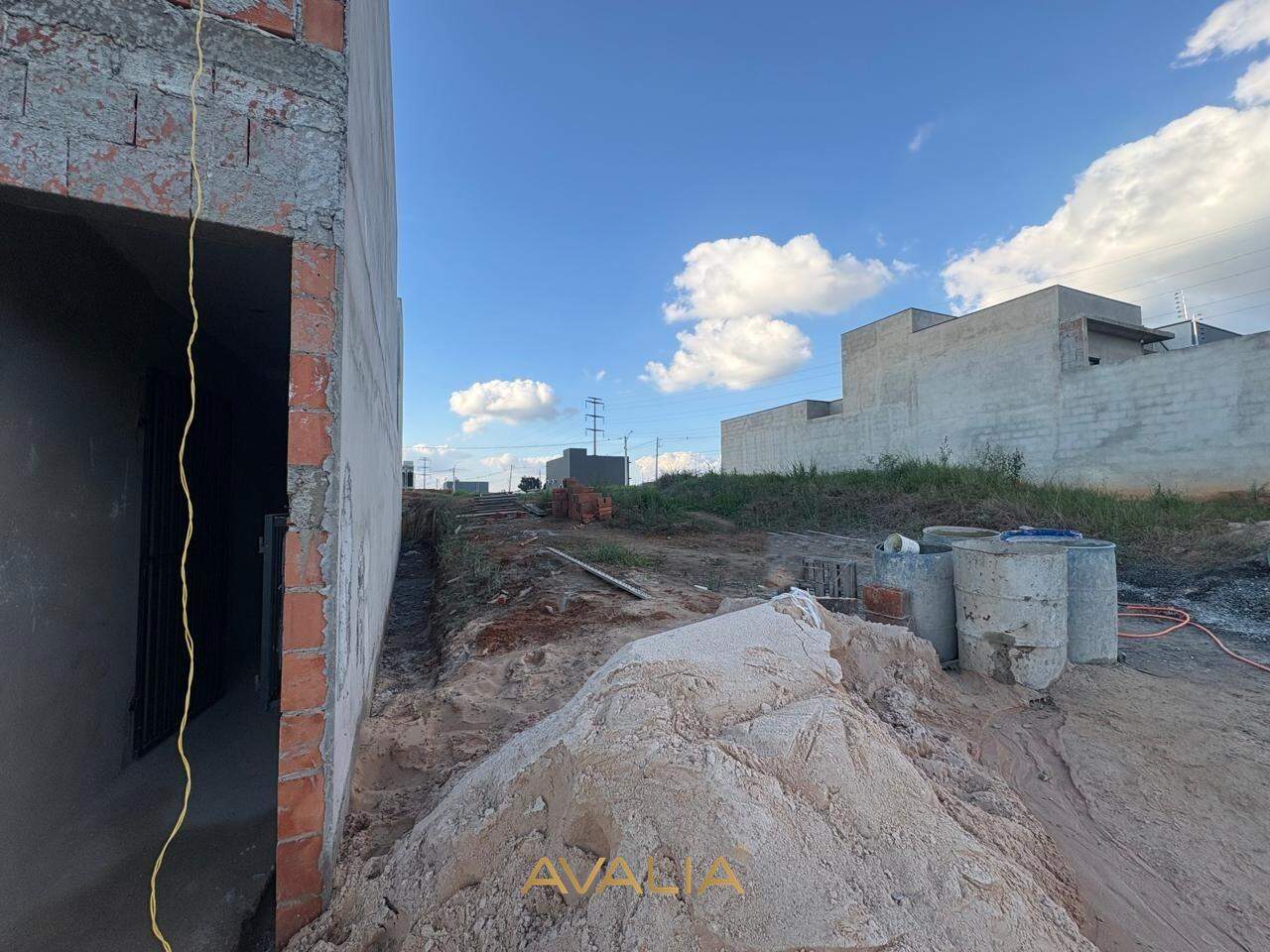 Terreno à venda no Jardim Bom Sucesso: 