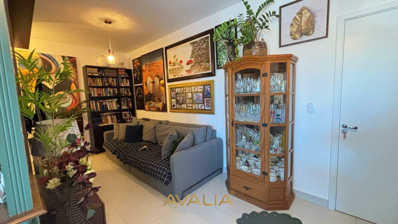 Apartamento à venda no Jardim Santiago: 