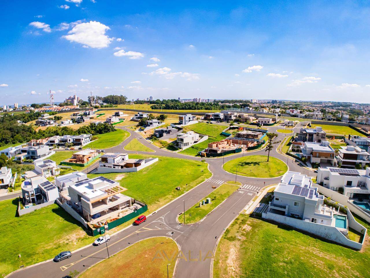 Lote em condomínio à venda no Parque Villa dos Pinheiros: 