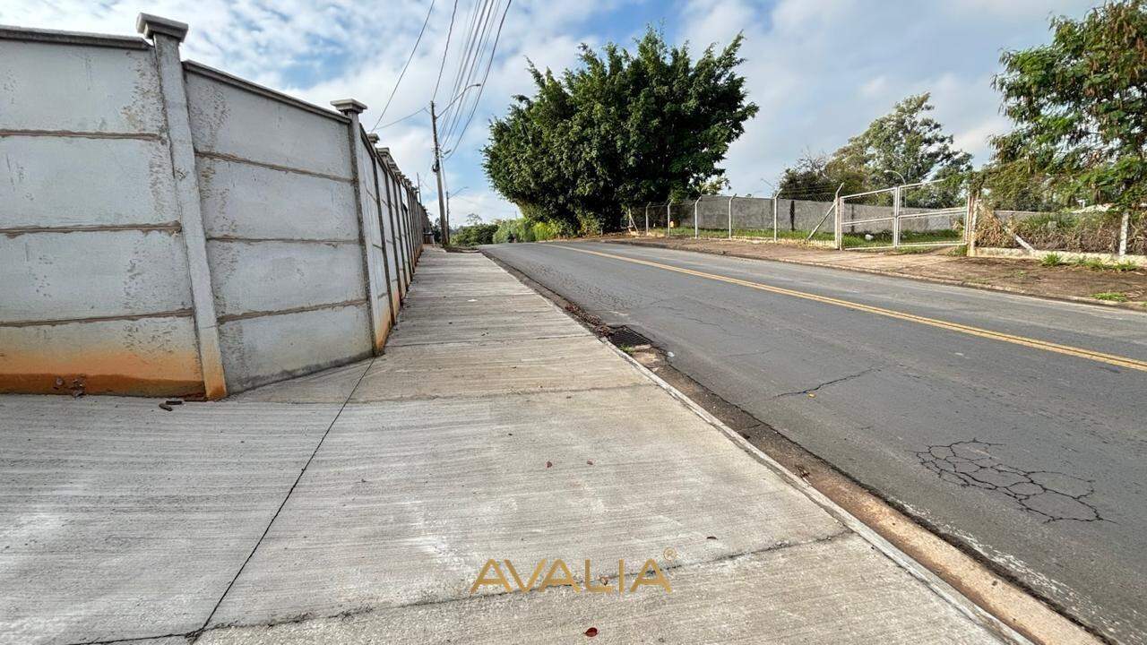 Lote à venda no Chácara Alvorada: 