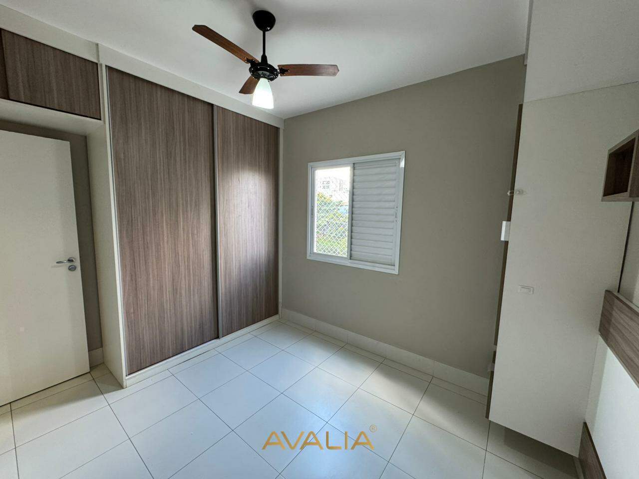 Apartamento para aluguel no Jardim Santiago: 