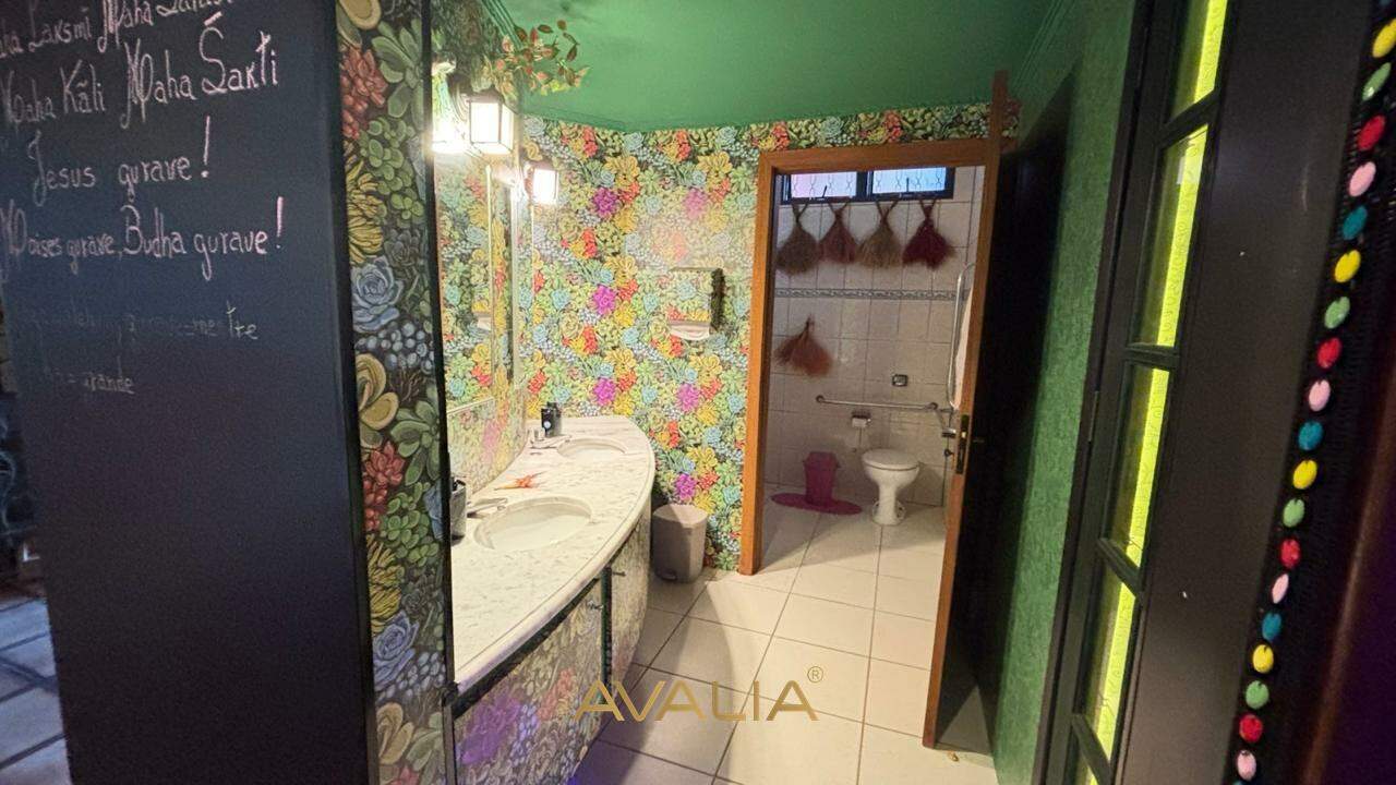 Casa Comercial à venda no Centro: 