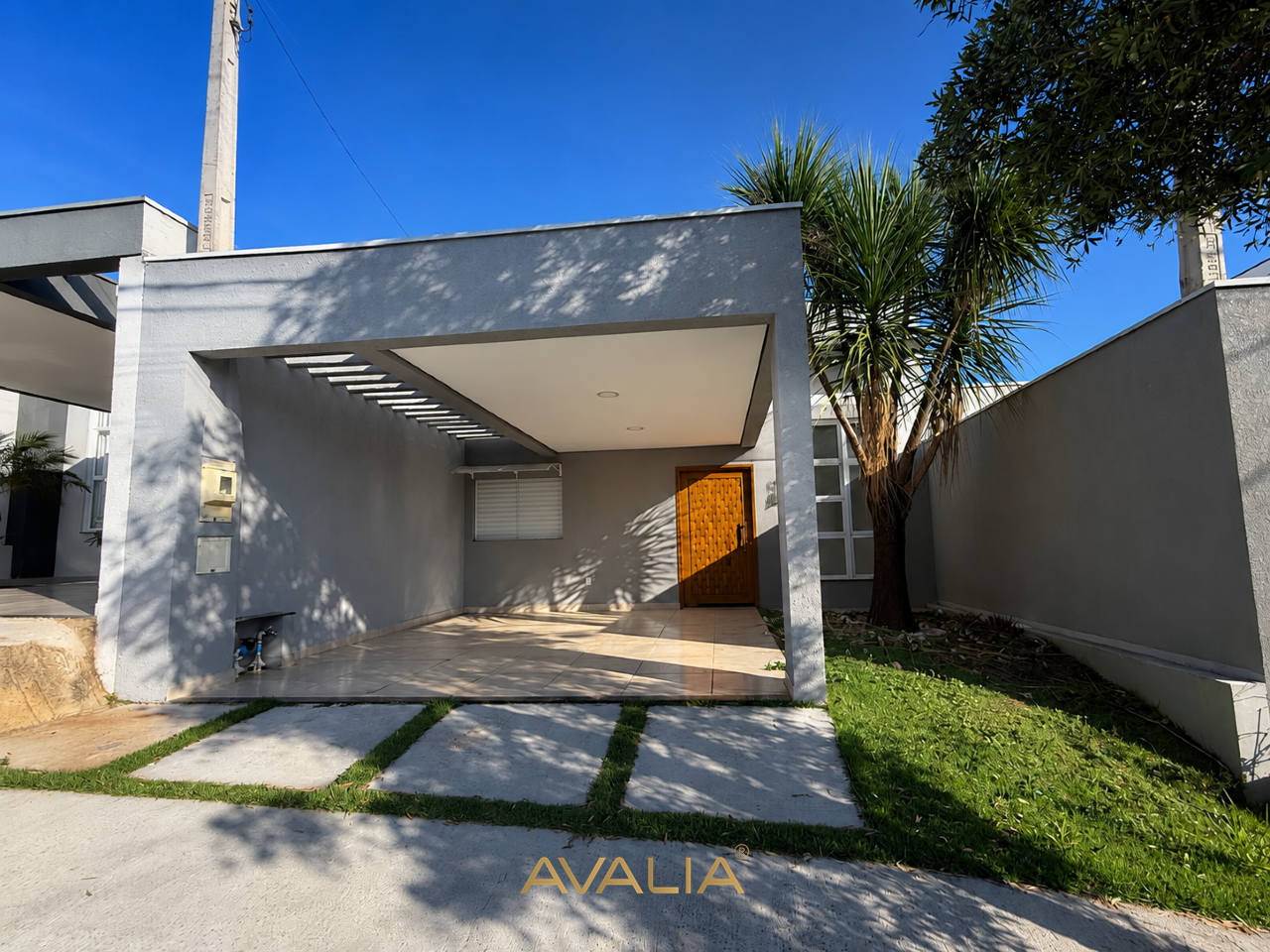 Casa em condomínio à venda no Jardins do Império: 