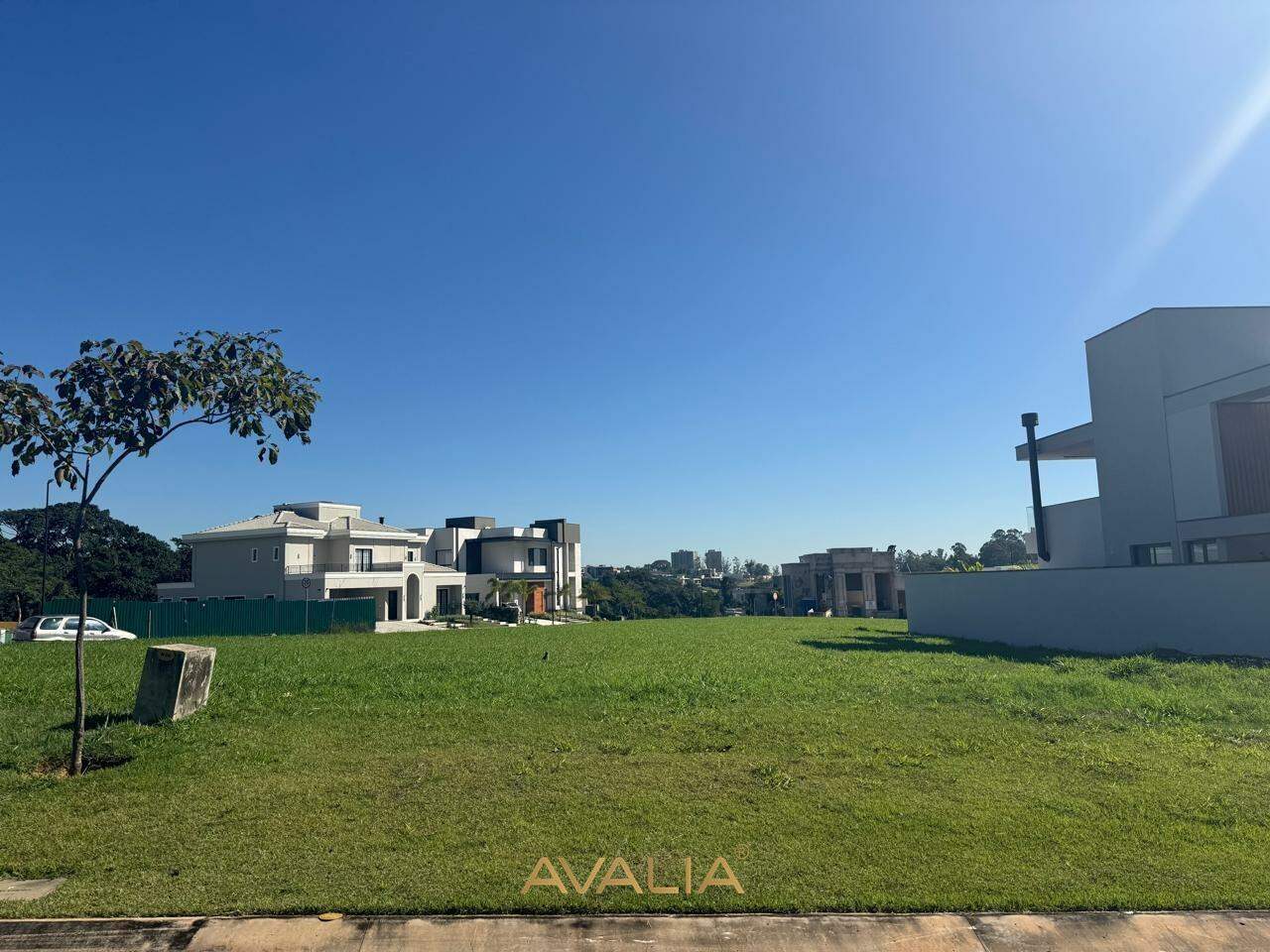 Lote em condomínio à venda no Parque Villa dos Pinheiros: 