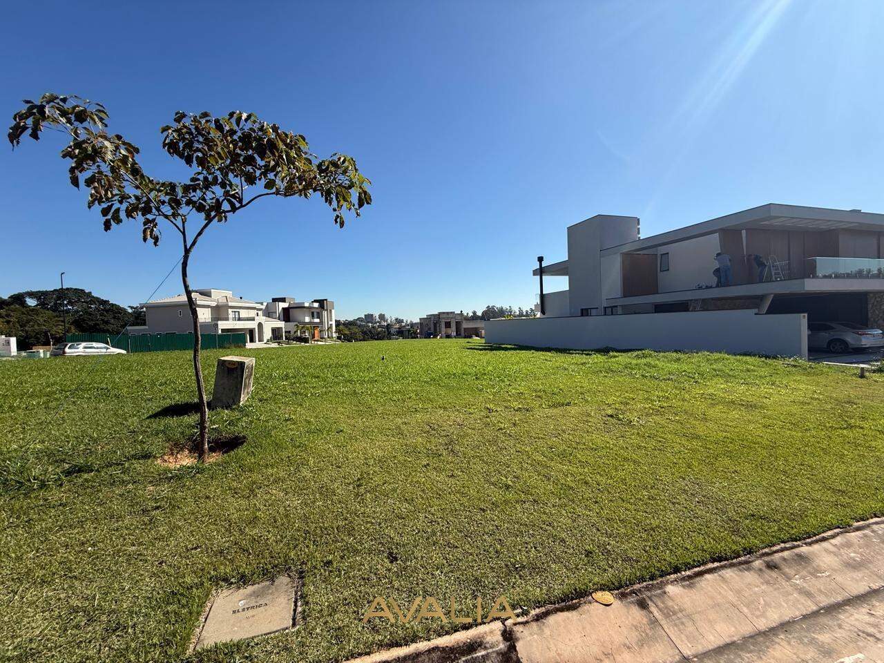 Lote em condomínio à venda no Parque Villa dos Pinheiros: 