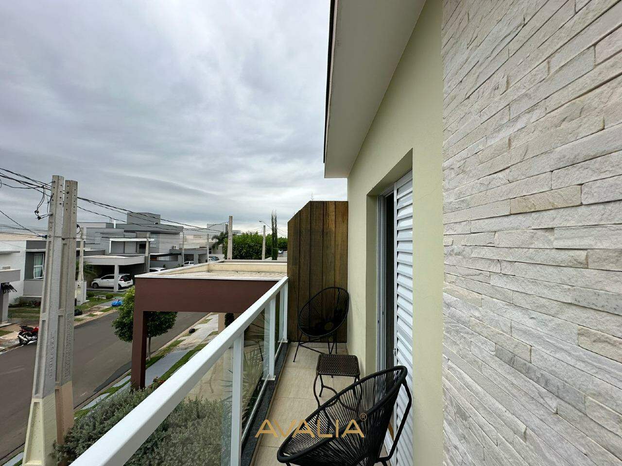Casa em condomínio à venda no Jardins do Império: 
