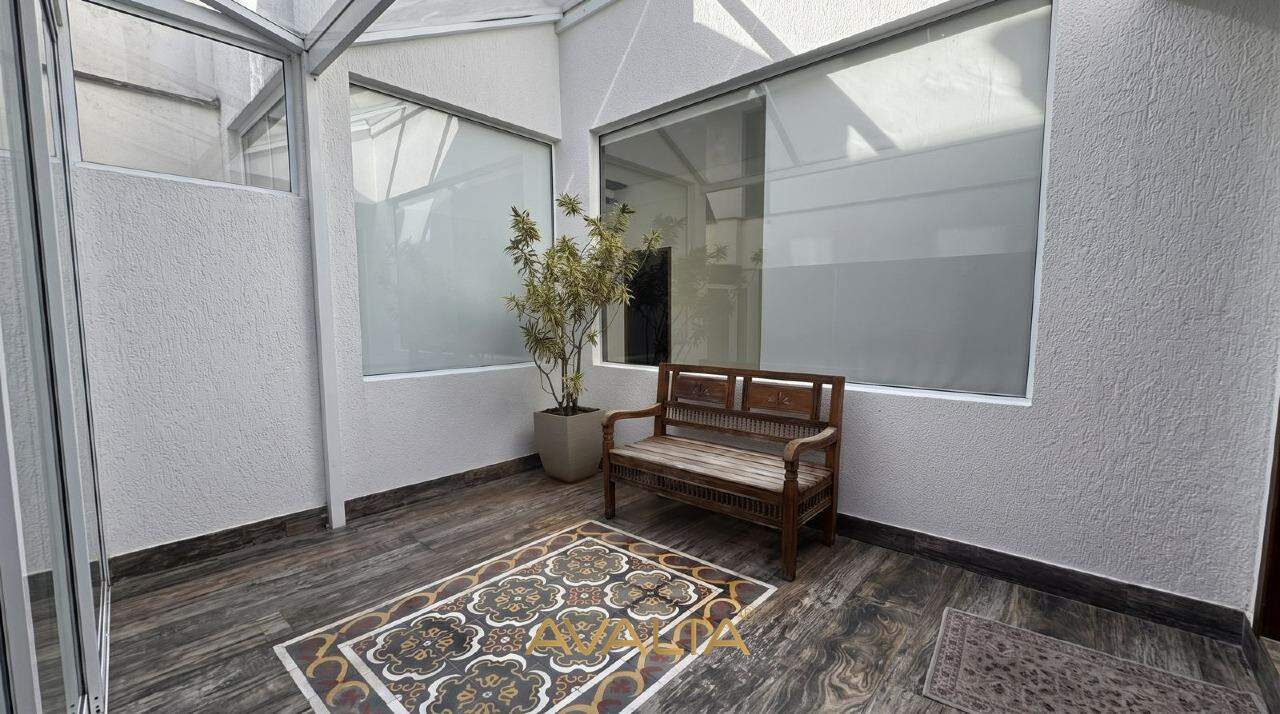 Casa em condomínio para aluguel no Jardim Vila Paradiso: 