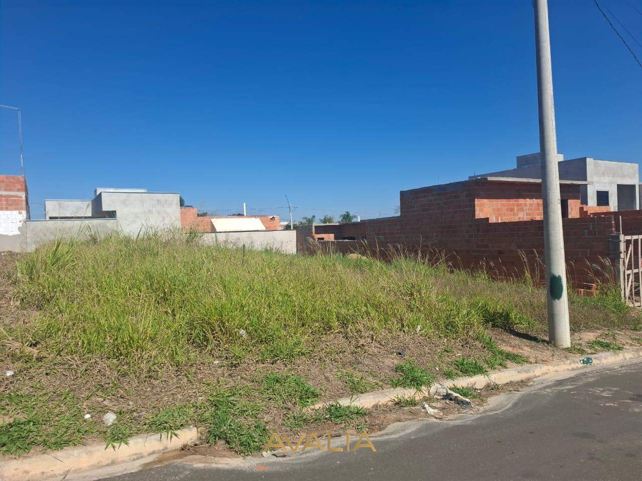 Lote à venda no Parque Barnabé: 