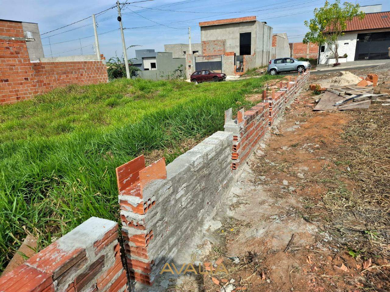 Terreno à venda no Parque Barnabé: 