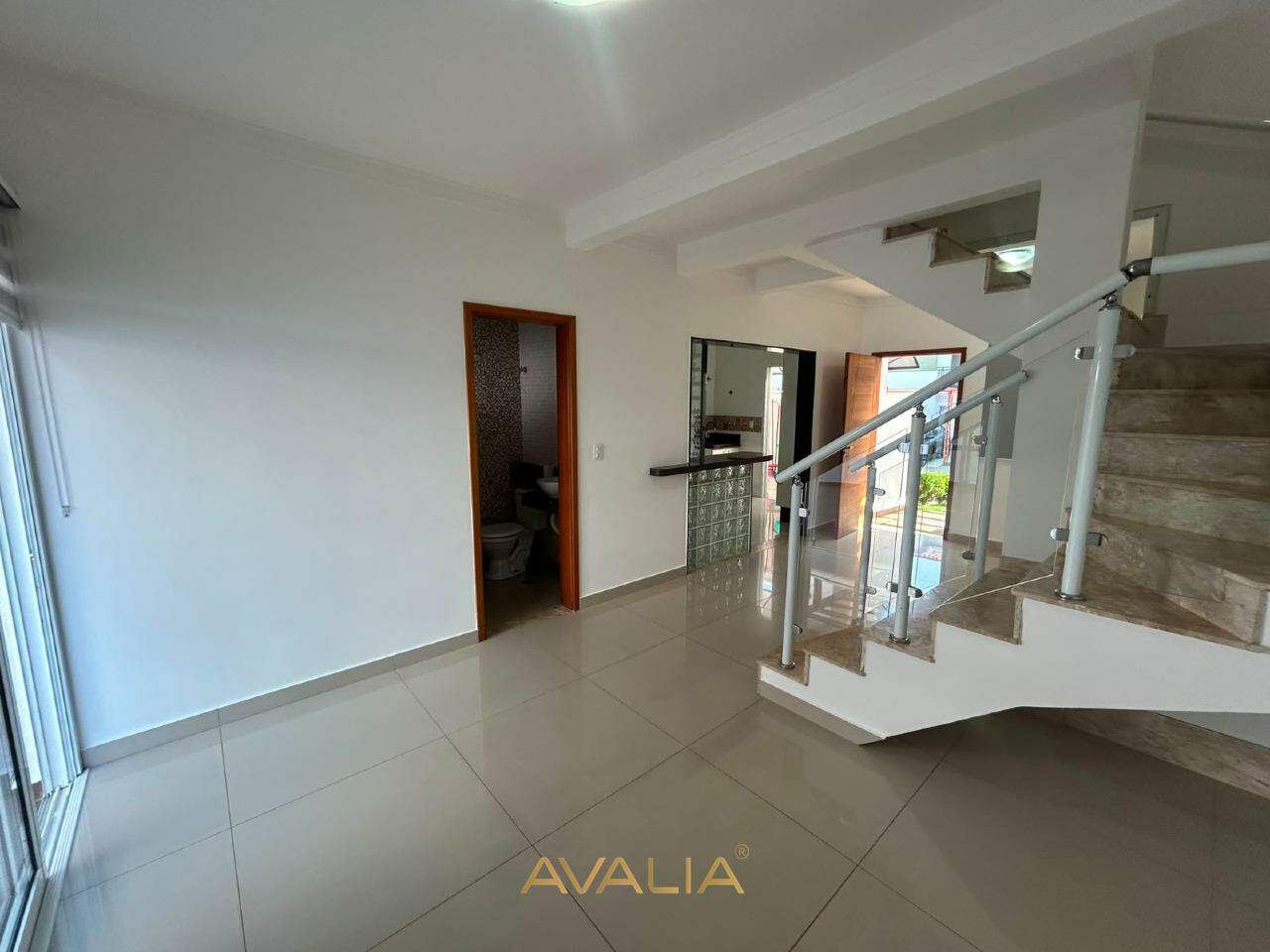 Casa em condomínio para aluguel no Chácara Belvedere: 