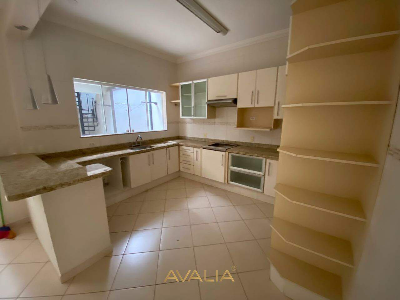 Casa em condomínio para aluguel no Portal das Acácias: 