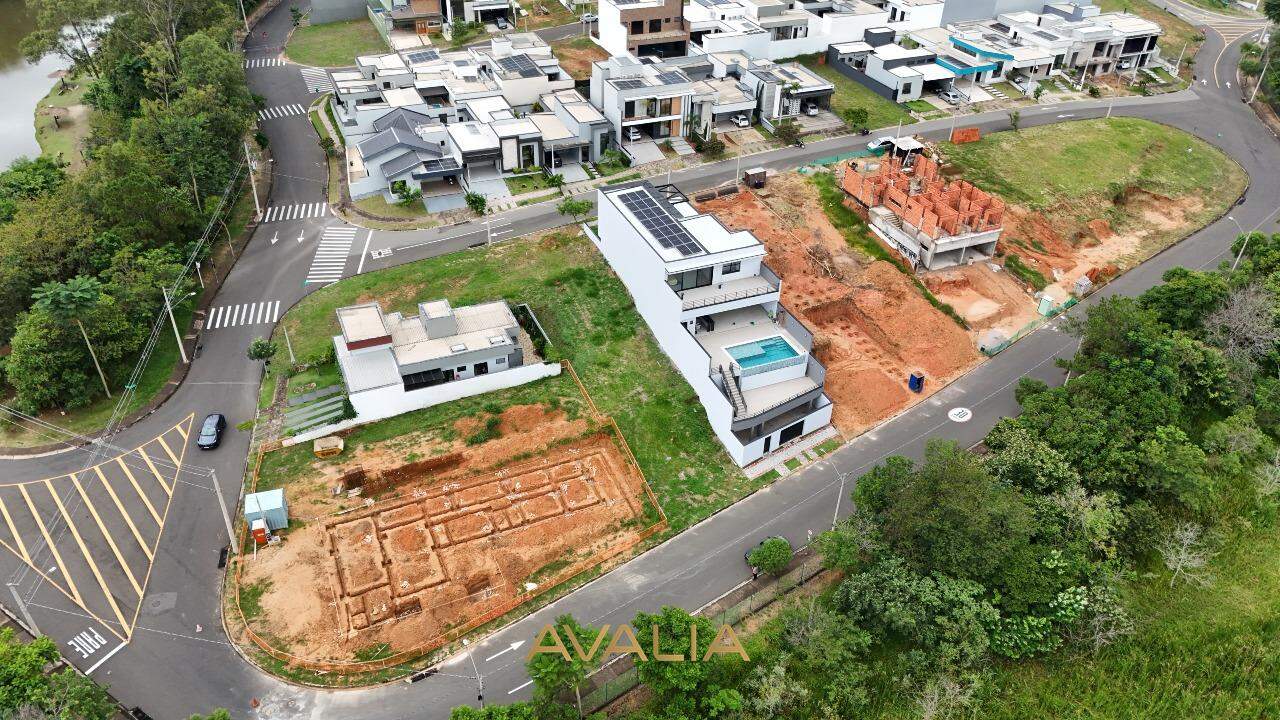 Lote em condomínio à venda no Jardim Laguna: 