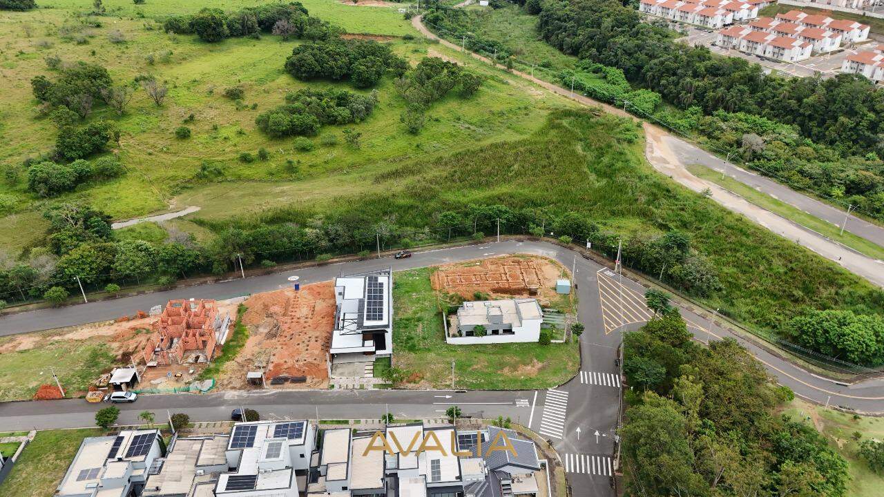 Lote em condomínio à venda no Jardim Laguna: 