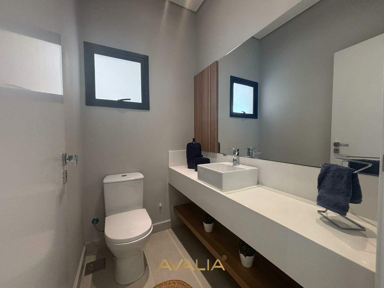 Casa em condomínio à venda no Jardim Laguna: 