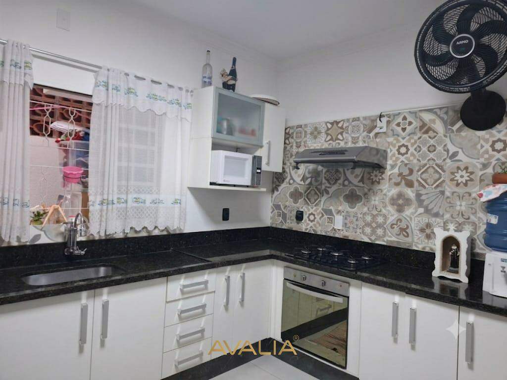 Casa à venda no Jardim Alice: 