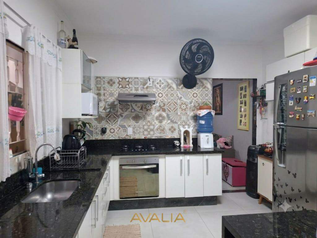 Casa à venda no Jardim Alice: 