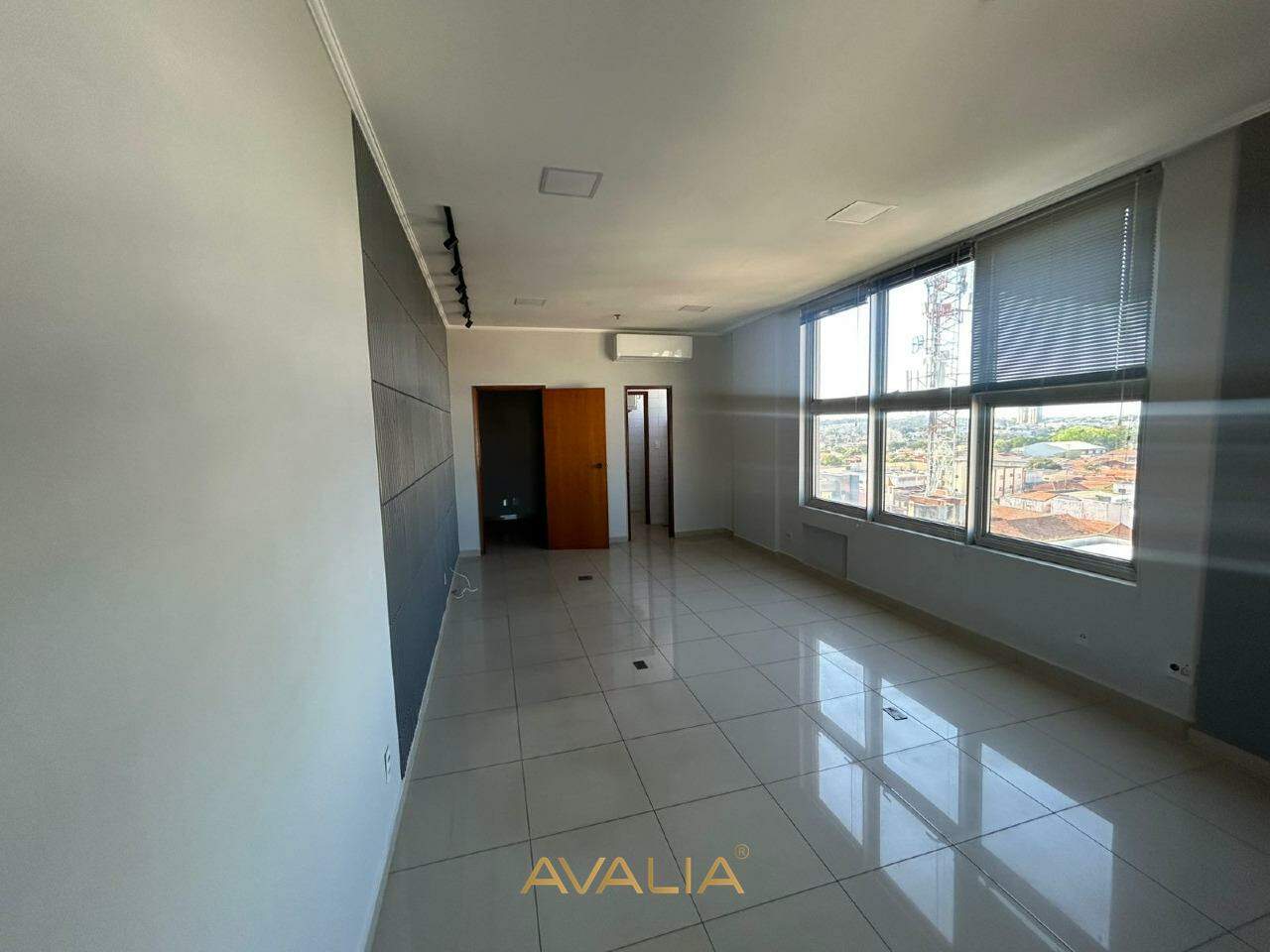 Sala Comercial para aluguel no Centro: 
