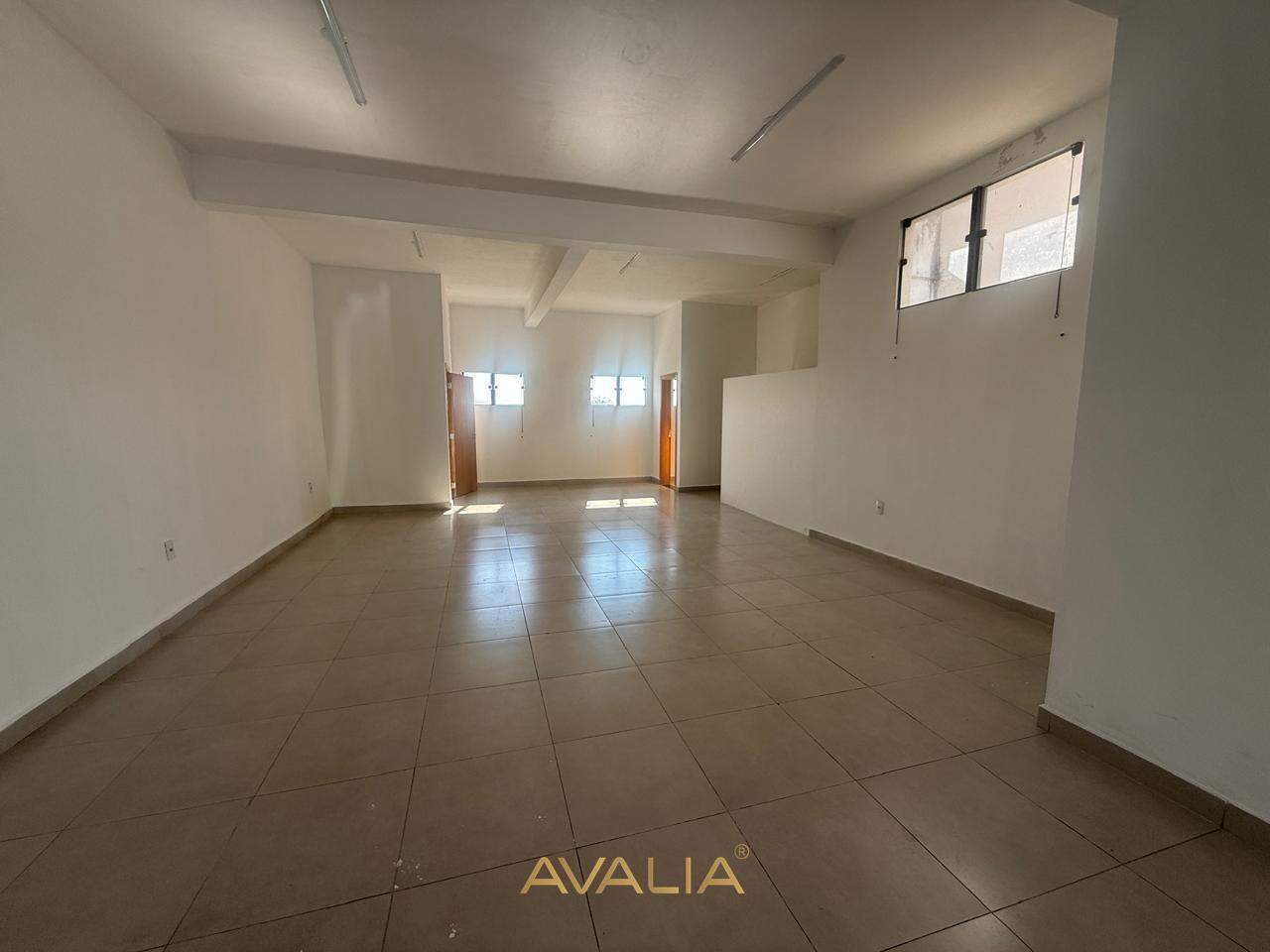 Salão para aluguel no Residencial Monte Verde: 
