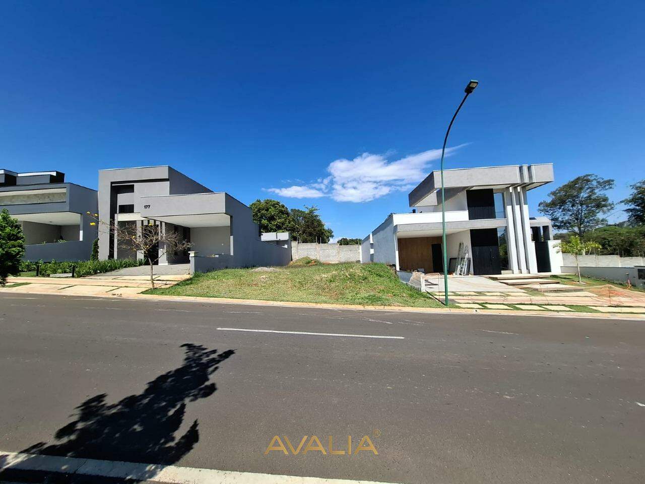 Lote em condomínio à venda no Residencial London Park: 