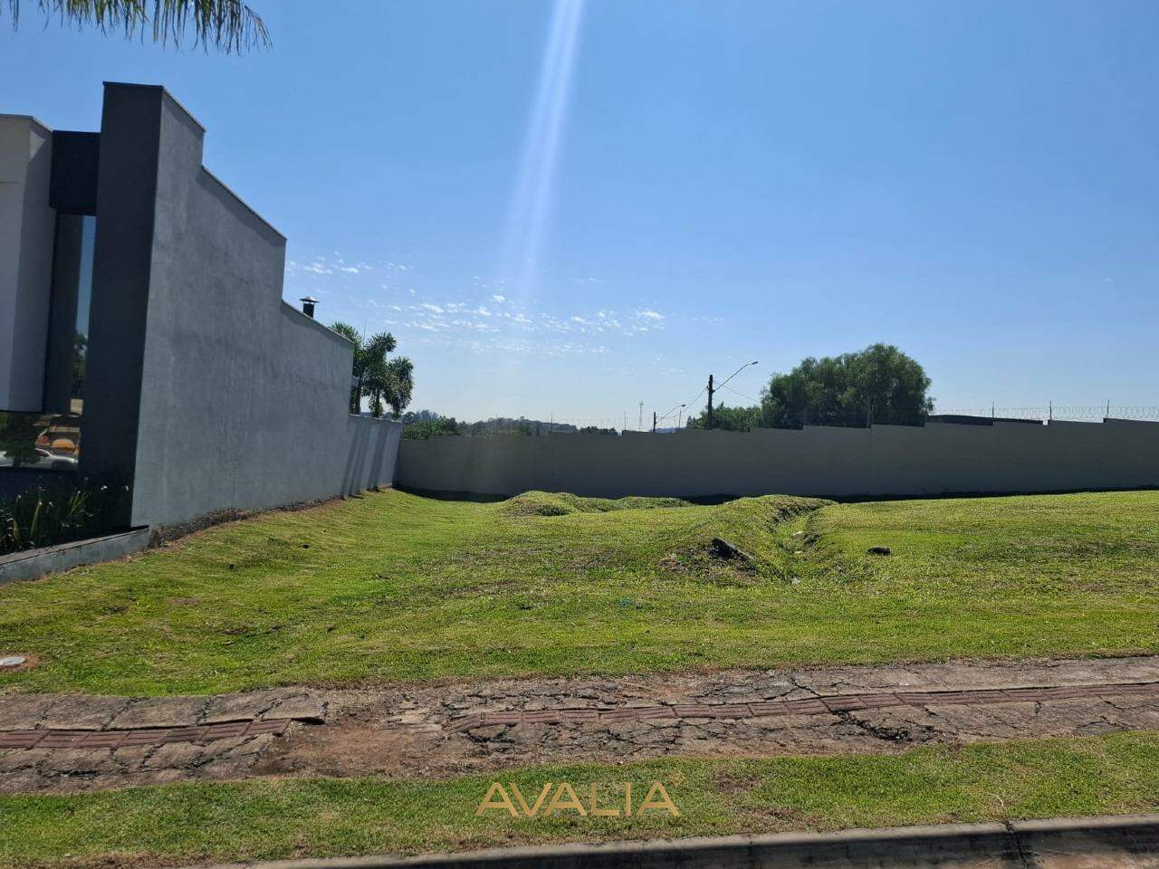 Lote em condomínio à venda no Residencial London Park: 