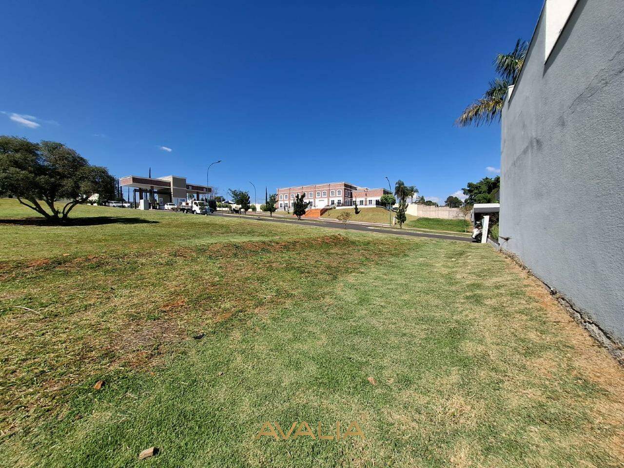 Lote em condomínio à venda no Residencial London Park: 