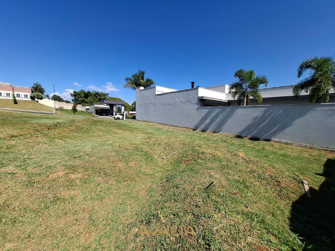 Lote em condomínio à venda no Residencial London Park: 