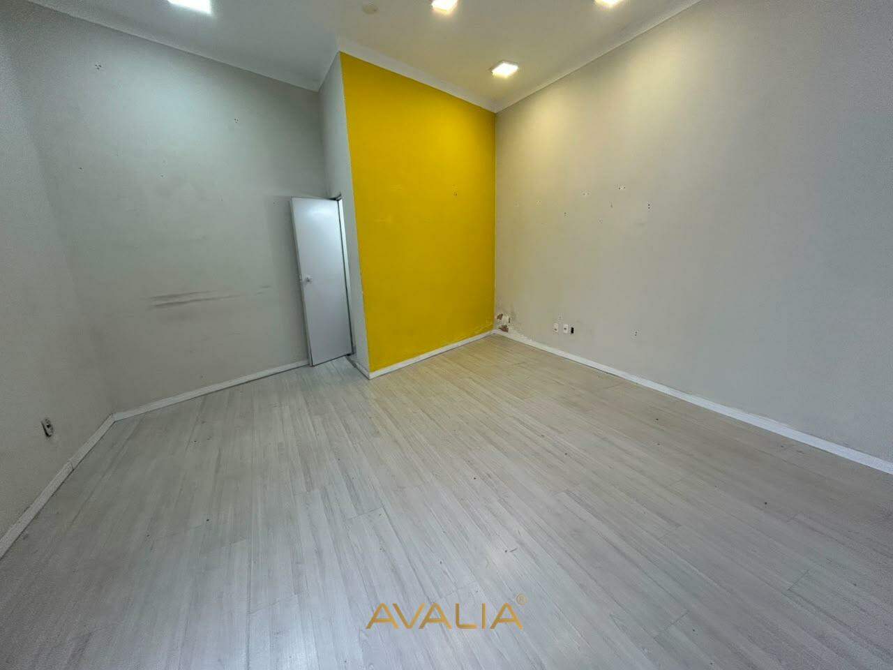 Sala Comercial para aluguel no Jardim Rossignatti: 