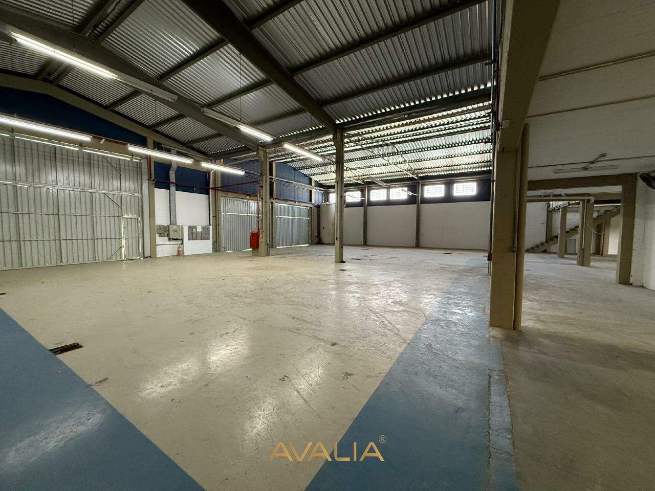 Galpão para aluguel no Vila Vitória I: 