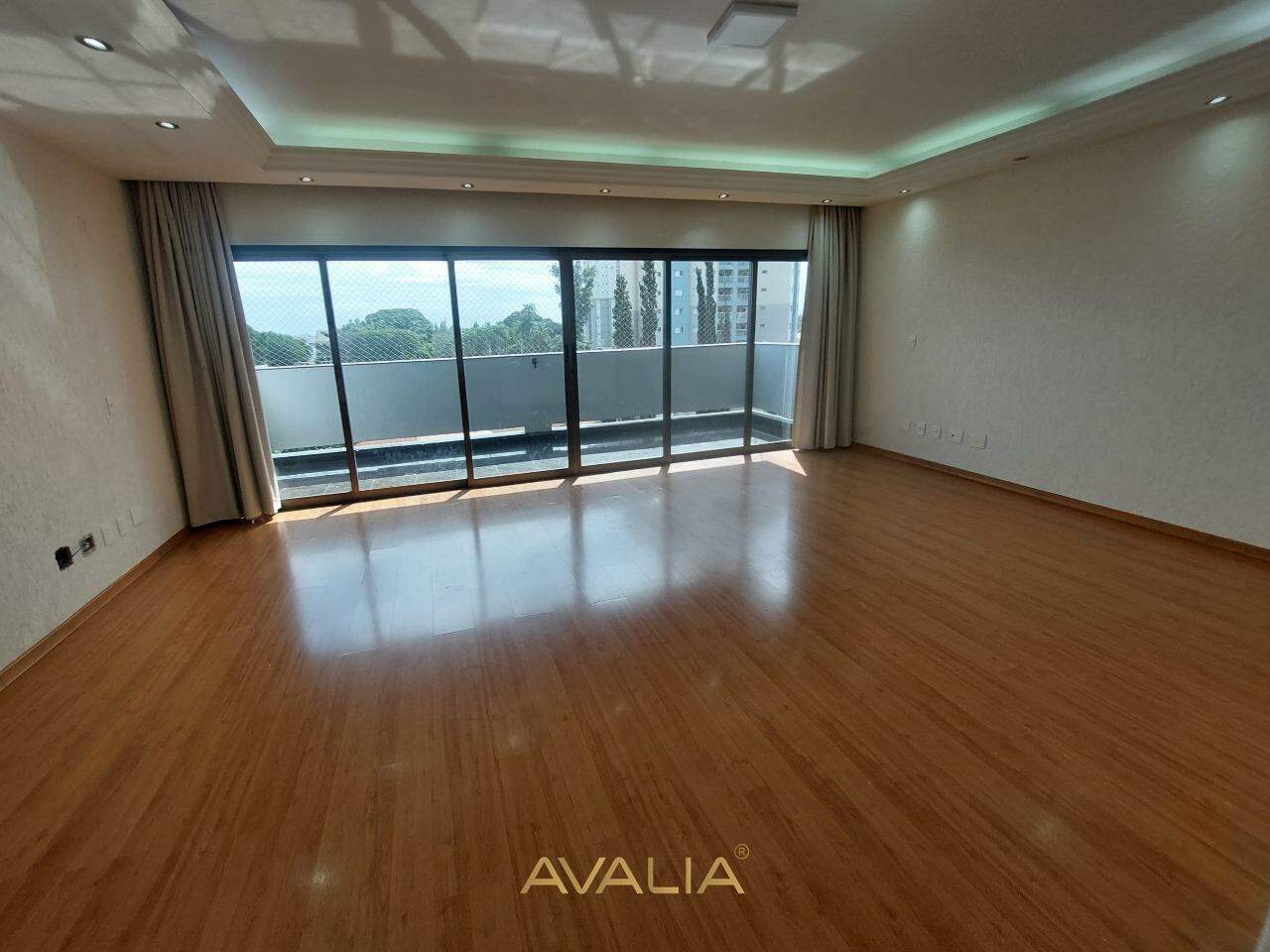 Apartamento para aluguel no Centro: 