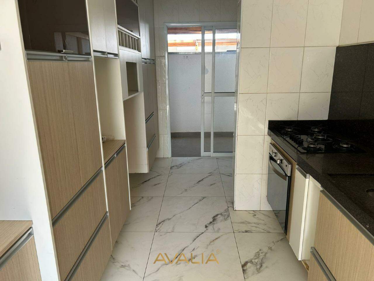 Casa em condomínio para aluguel no Chácara Belvedere: 