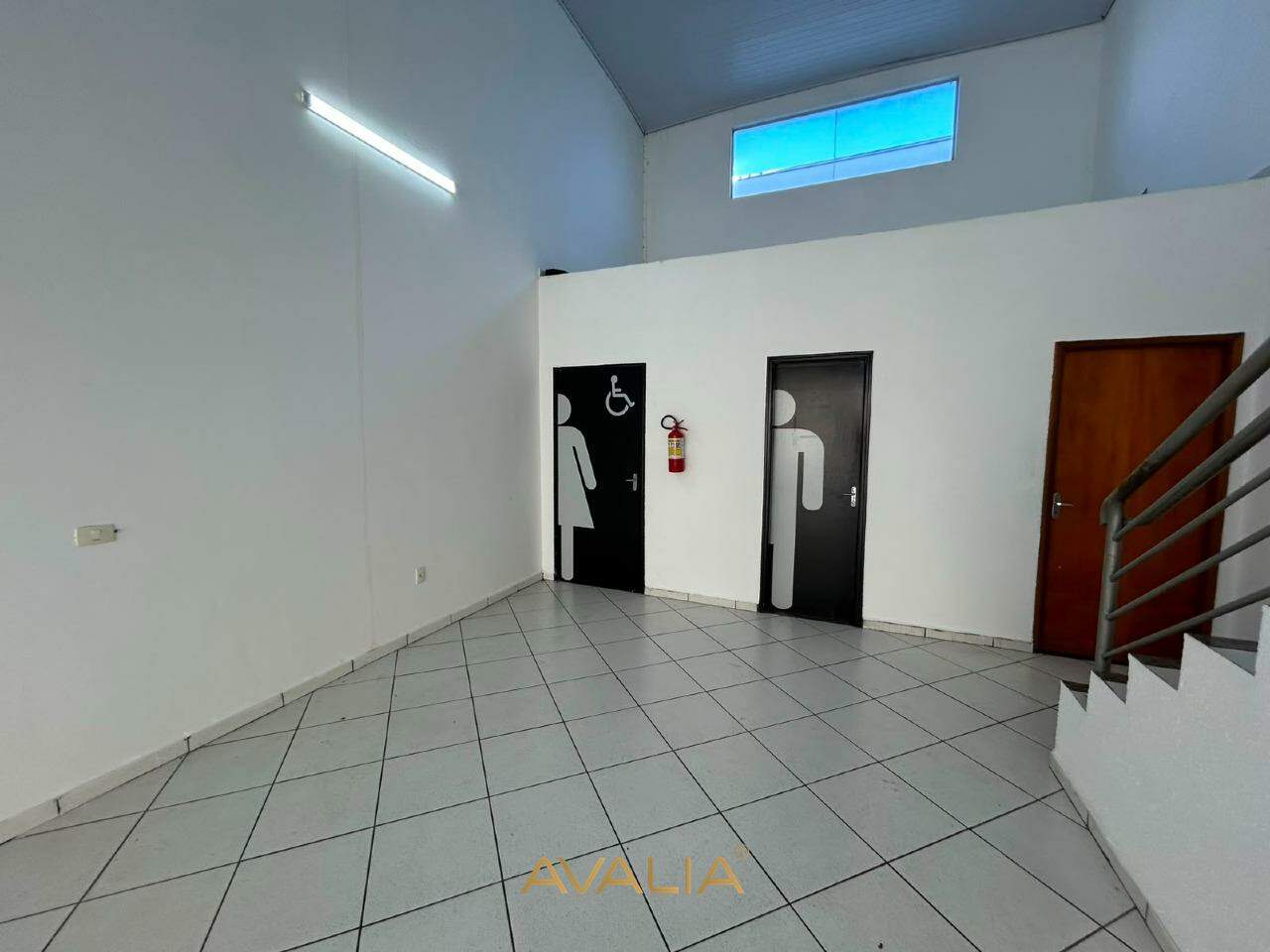 Salão para aluguel no Vila Vitória II: 