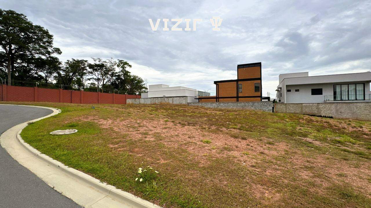 Lote em condomínio à venda no Jardins Bolonha: 