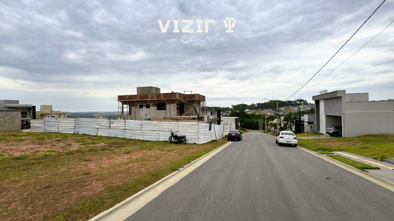 Lote em condomínio à venda no Jardins Bolonha: 
