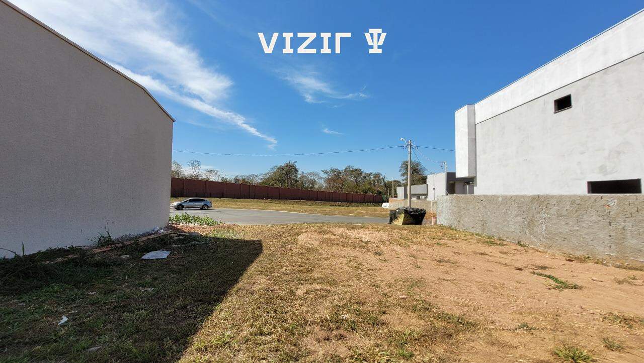 Lote em condomínio à venda no Jardins Bolonha: 