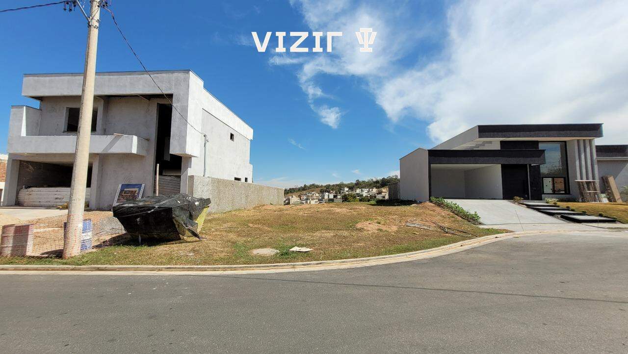 Lote em condomínio à venda no Jardins Bolonha: 