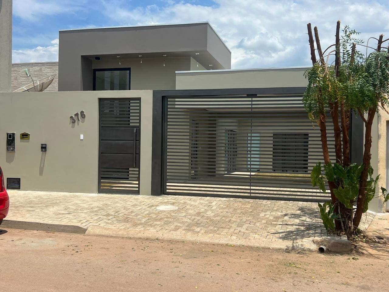 Casa para Locação e Venda no Bairro Residencial 90